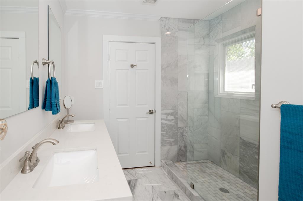 1403 Chantilly Lane, Houston, Texas image 14