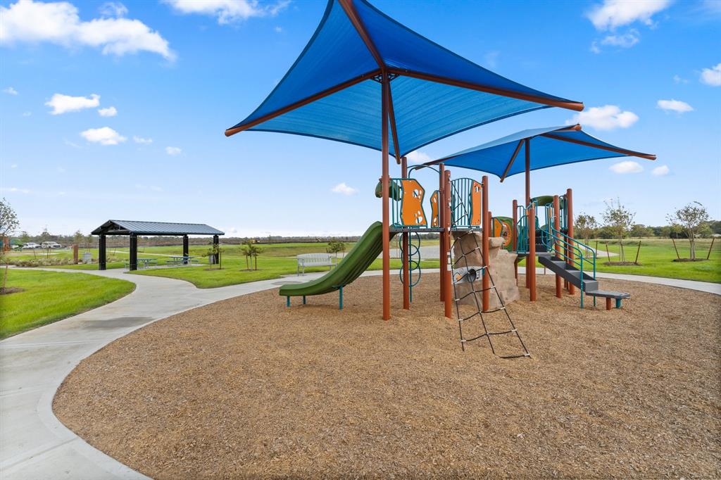 9027 Cedar Crescent Drive, Baytown, Texas image 4