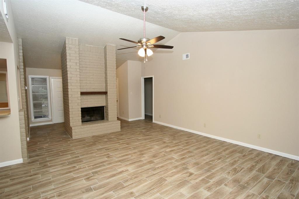 25111 Holyoke Lane, Spring, Texas image 5