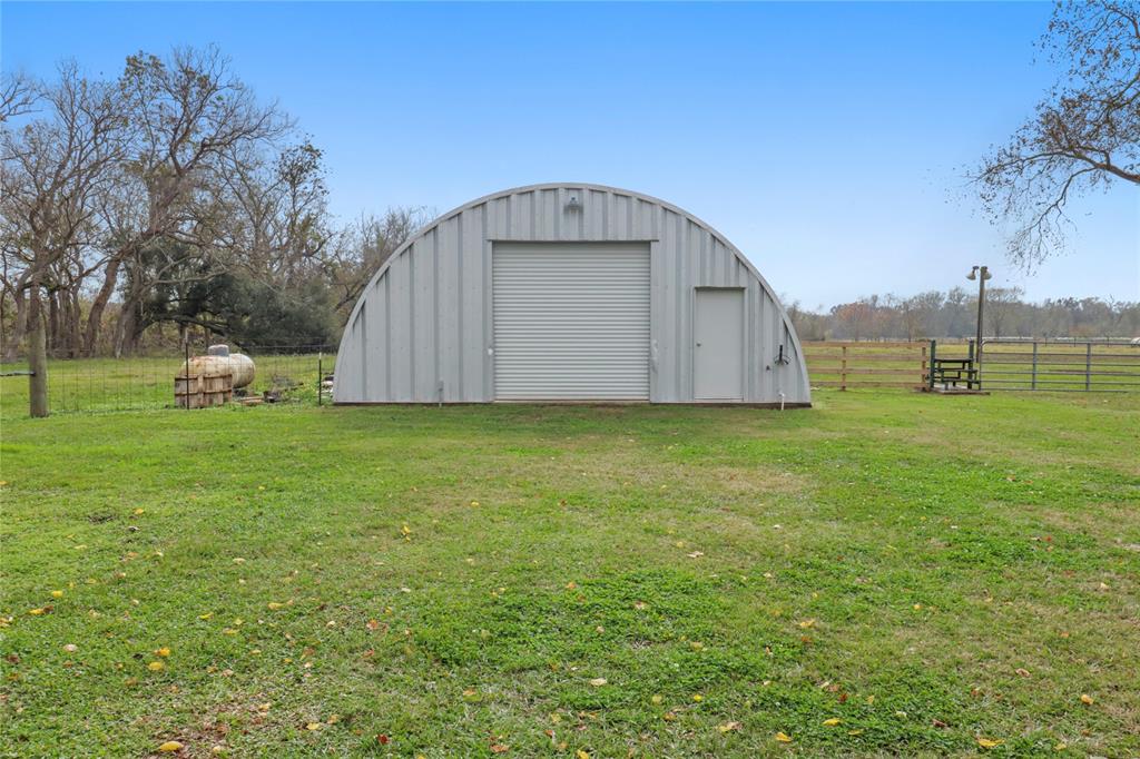 1611 County Road 36, Angleton, Texas image 7