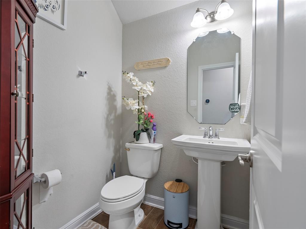 2815 Skerne Forest Drive, Spring, Texas image 18