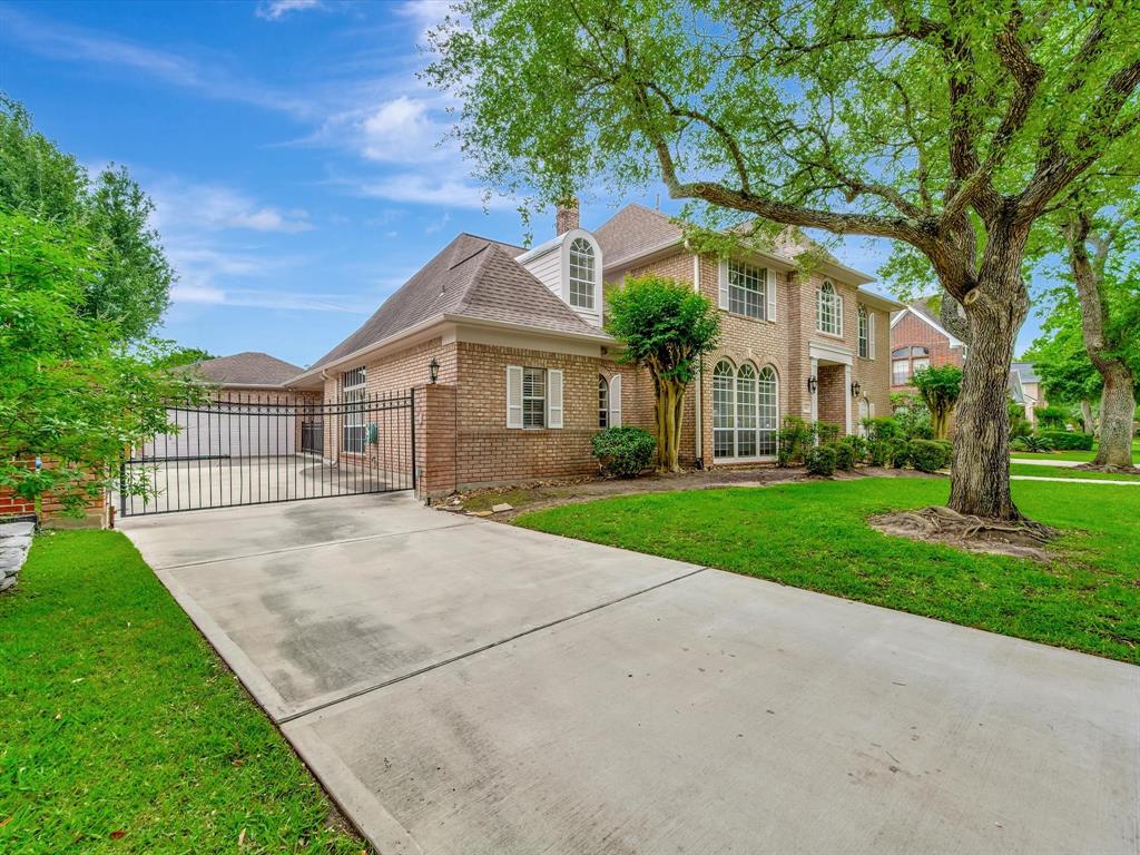 1918 Winter Knoll Way