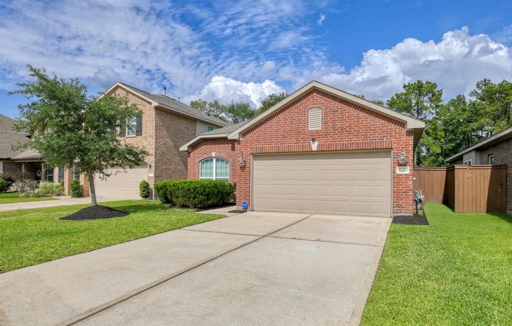 15226 Loys Coves Court, Humble, Texas image 2