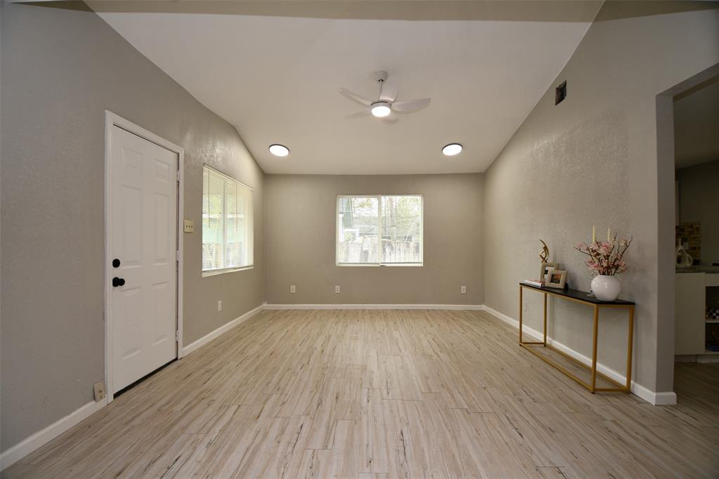4414 6th Street, Bacliff, Texas image 12