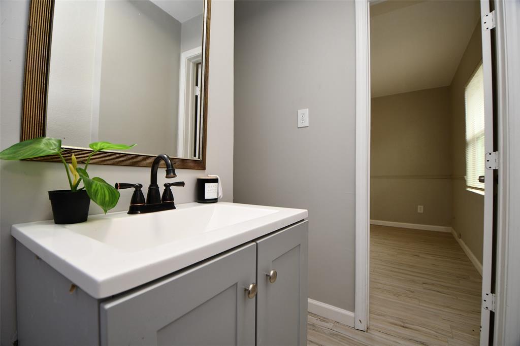 4414 6th Street, Bacliff, Texas image 25