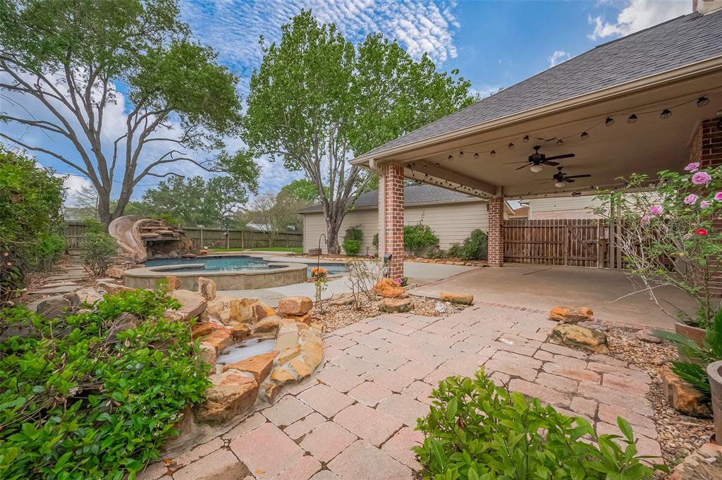 2910 Cambry Crossing Court, Katy, Texas image 38
