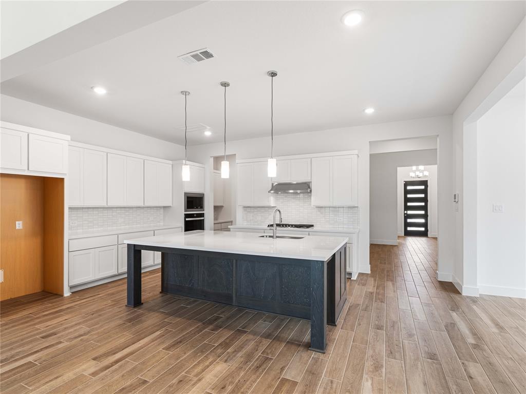 1710 Encino Boulevard