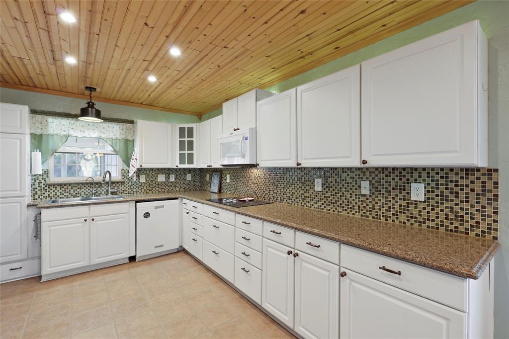 1720 Dahlstrom Road, Alvin, Texas image 13