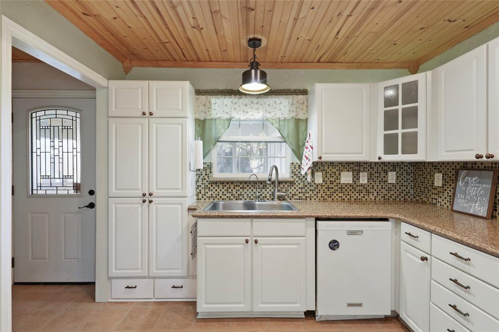 1720 Dahlstrom Road, Alvin, Texas image 12