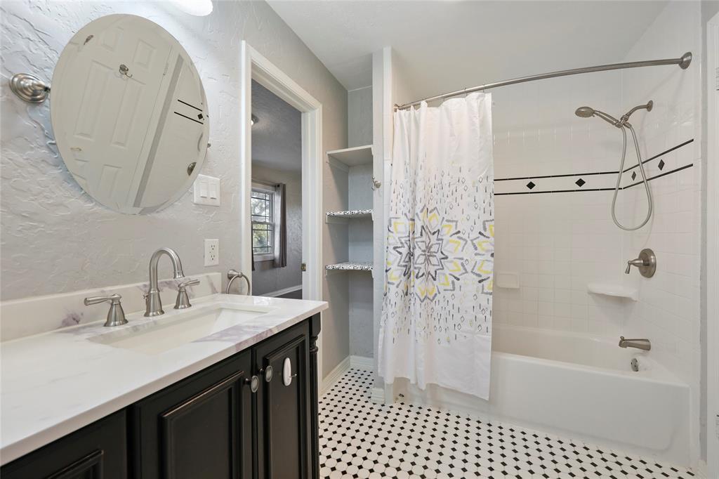 1720 Dahlstrom Road, Alvin, Texas image 23