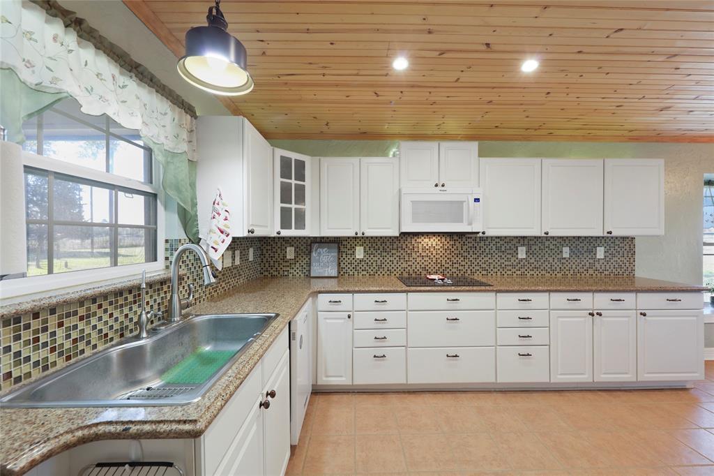 1720 Dahlstrom Road, Alvin, Texas image 11