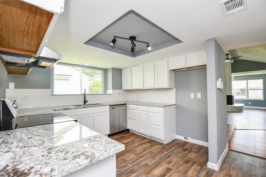 17022 Quail Park Drive, Houston, Texas image 14