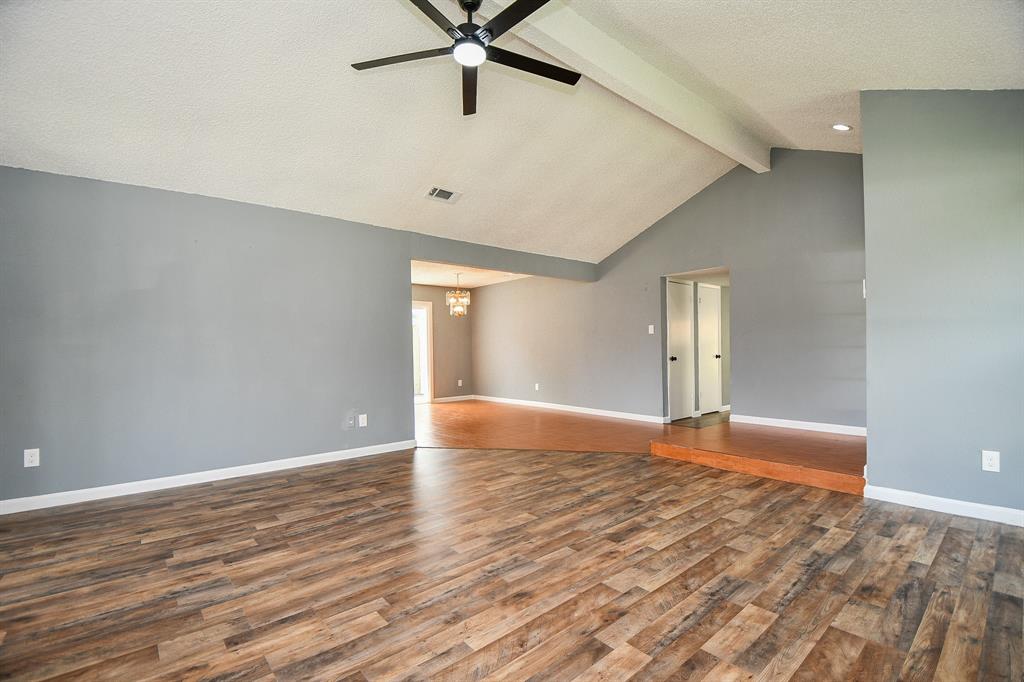 17022 Quail Park Drive, Houston, Texas image 9
