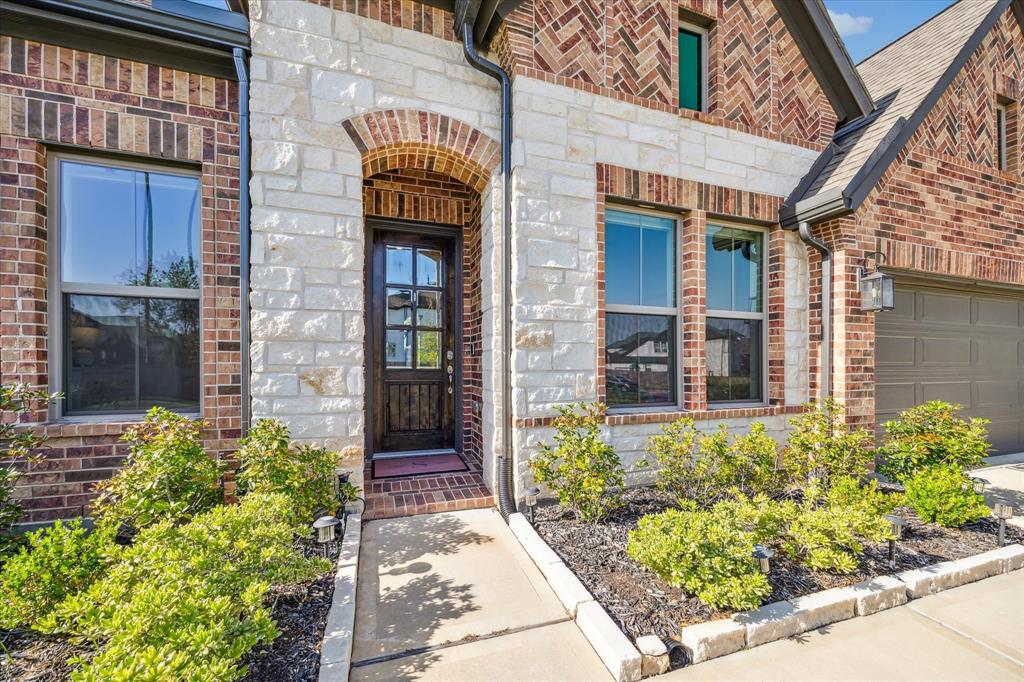 32311 Noble Creek Drive, Conroe, Texas image 3