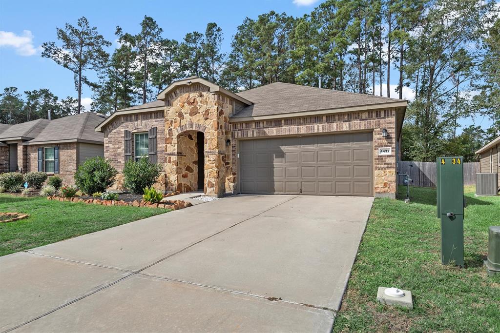 4432 Longleaf Timbers Court, Conroe, Texas image 4