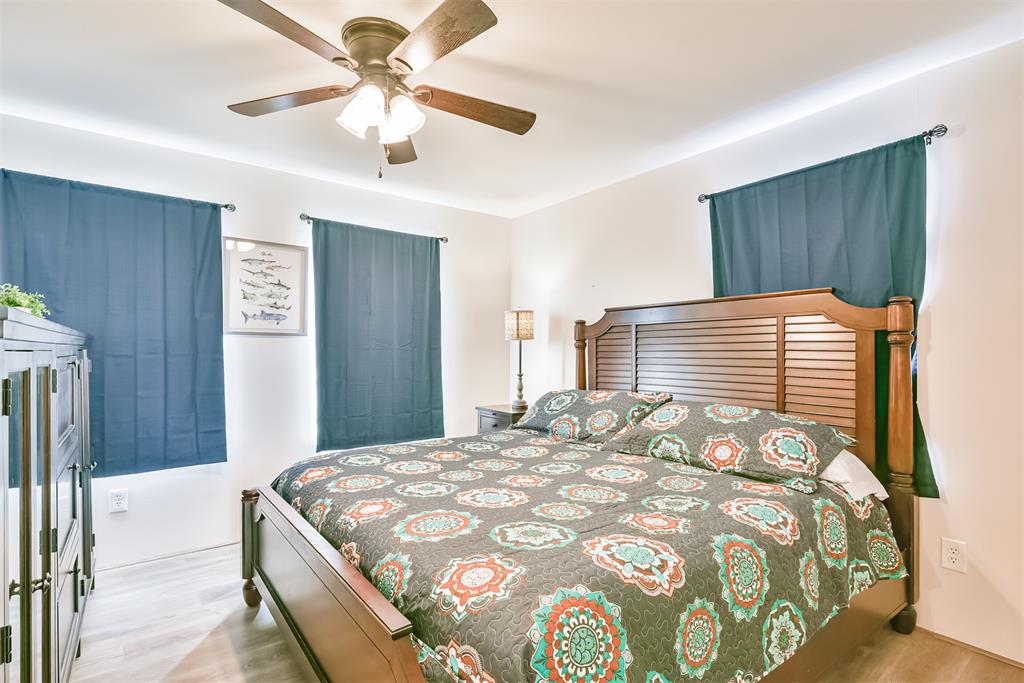 1004 20th Street, Dickinson, Texas image 36