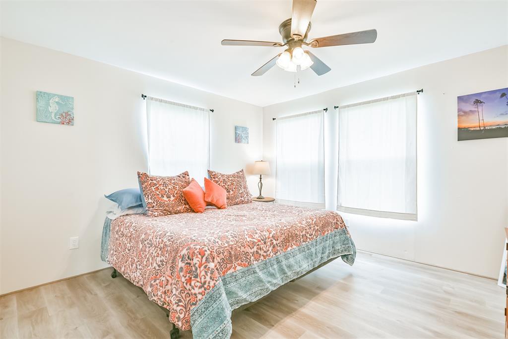 1004 20th Street, Dickinson, Texas image 28