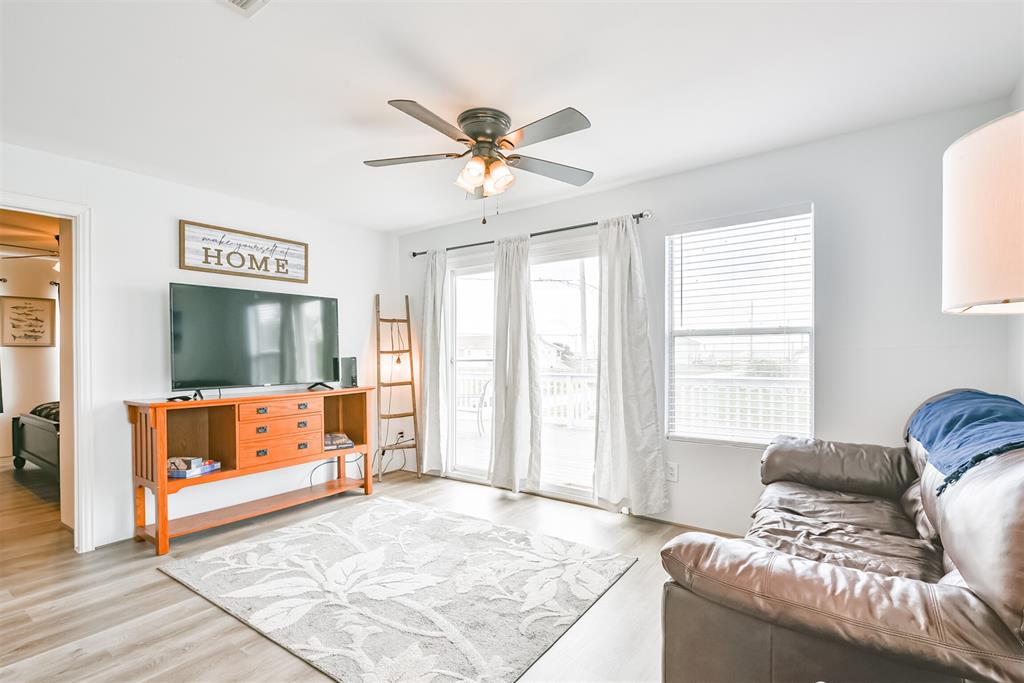 1004 20th Street, Dickinson, Texas image 18