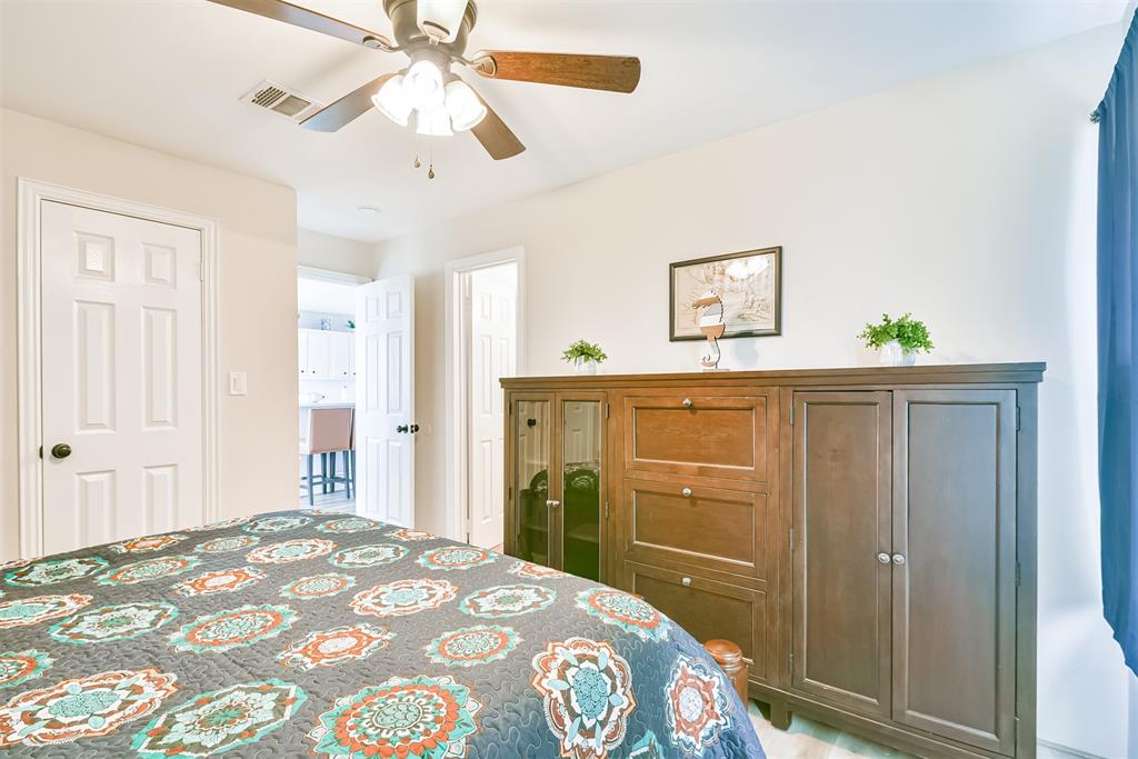 1004 20th Street, Dickinson, Texas image 35