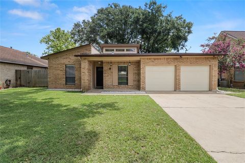 Single Family Residence in Bay City TX 15 Murex Street.jpg