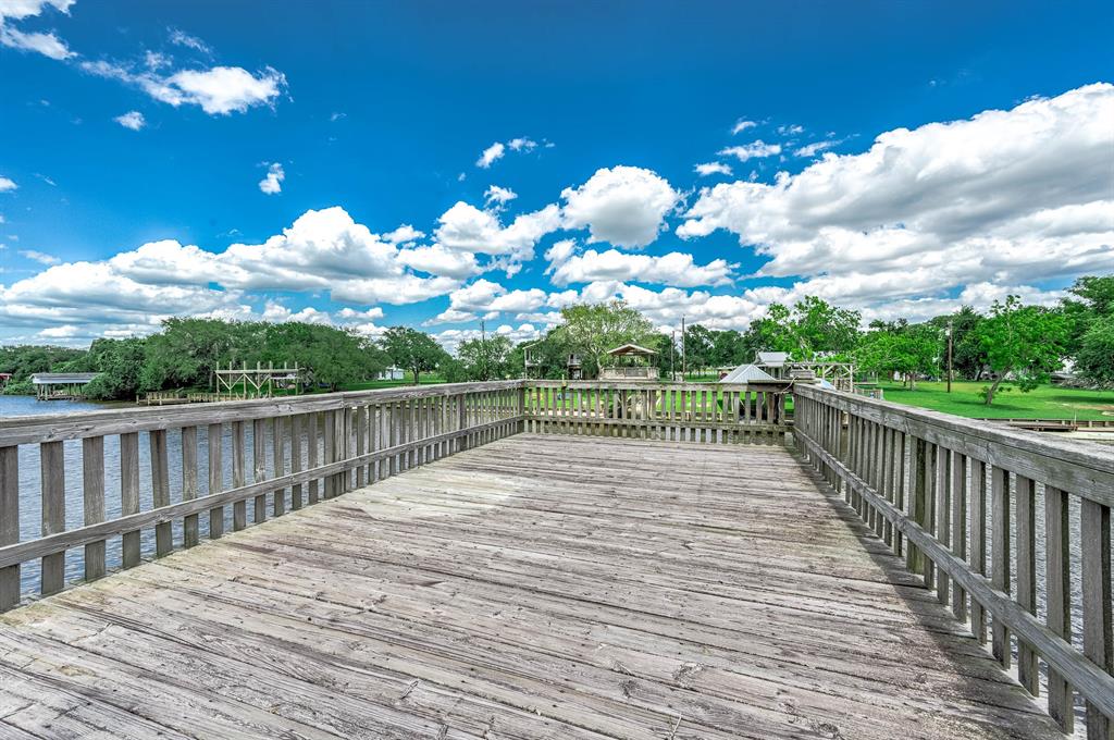 875 Private Road 652, Sargent, Texas image 13