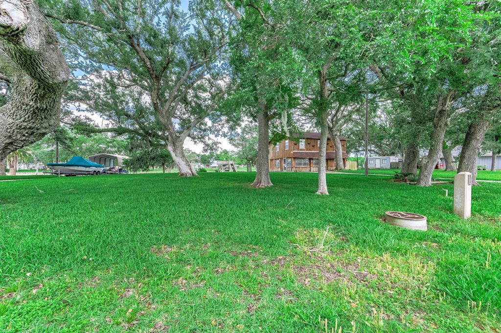 875 Private Road 652, Sargent, Texas image 18