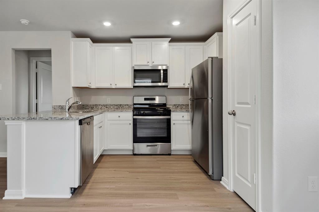 16438 Blossom Grove Drive, Conroe, Texas image 7