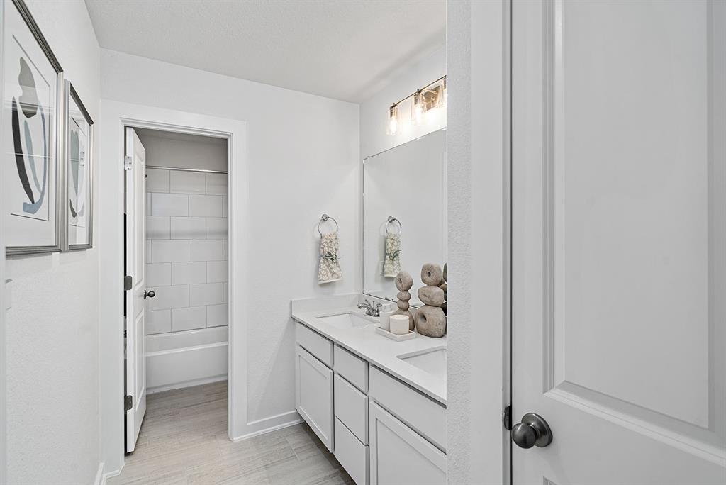 332 Gambels Quail Road, Waller, Texas image 32