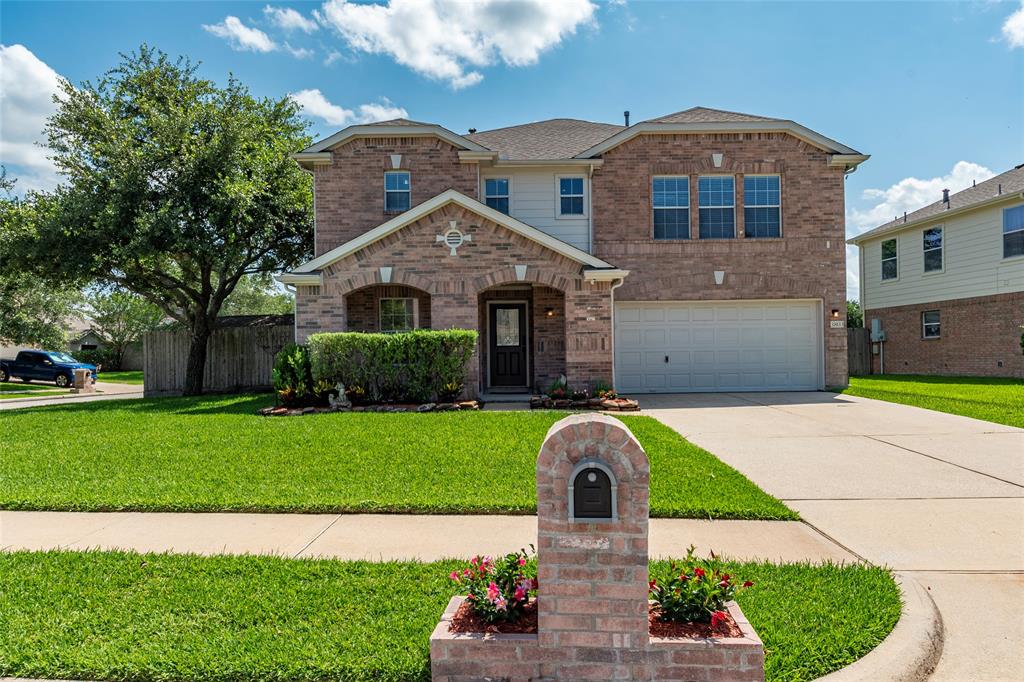 3803 Shiloh Park Court, Friendswood, Texas image 1