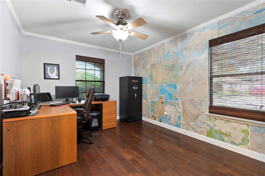 3803 Shiloh Park Court, Friendswood, Texas image 6