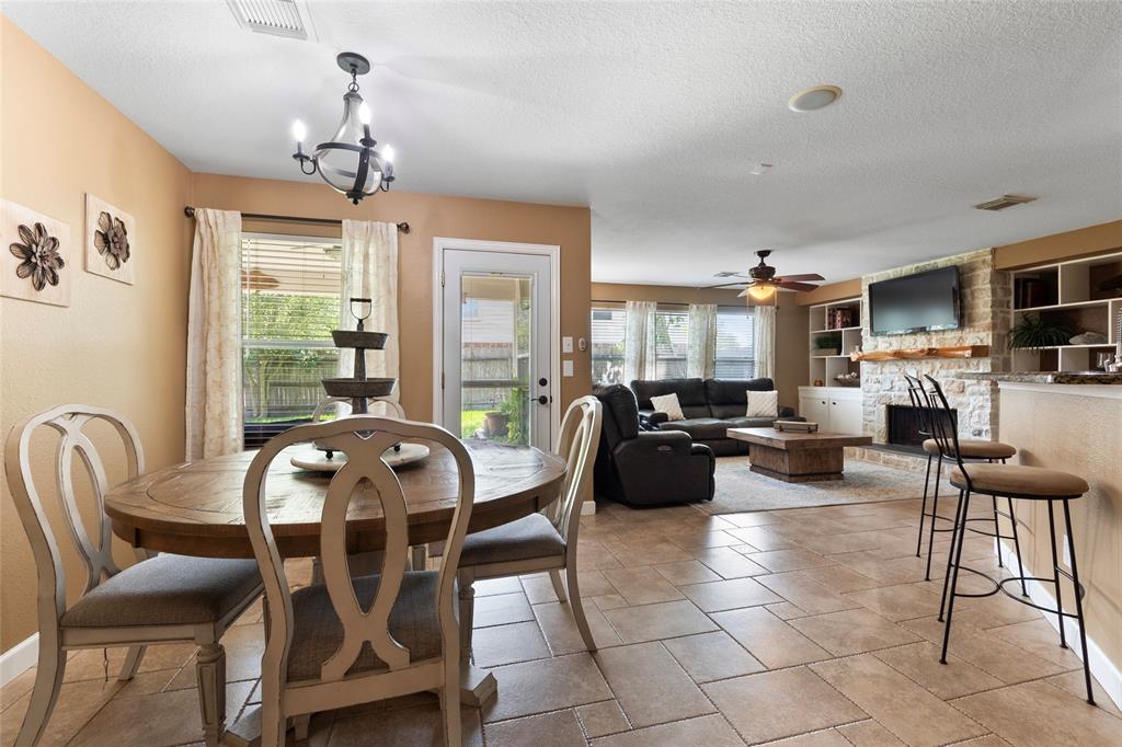 3803 Shiloh Park Court, Friendswood, Texas image 10