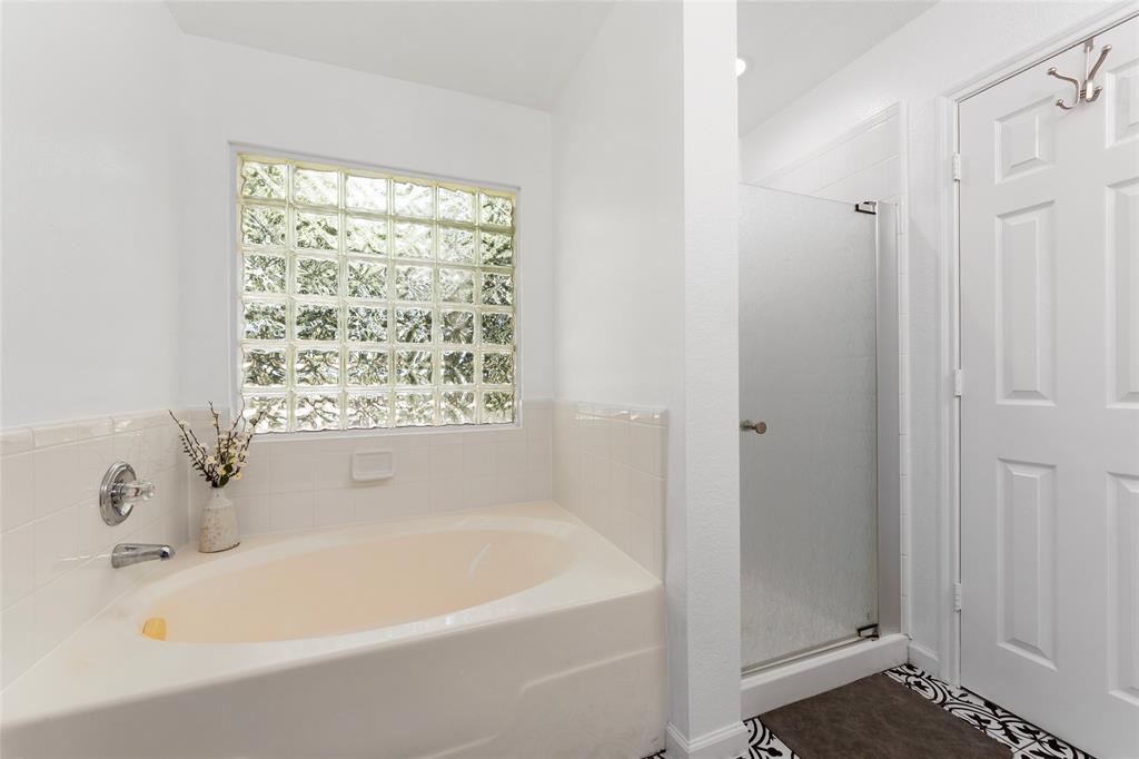 3803 Shiloh Park Court, Friendswood, Texas image 22