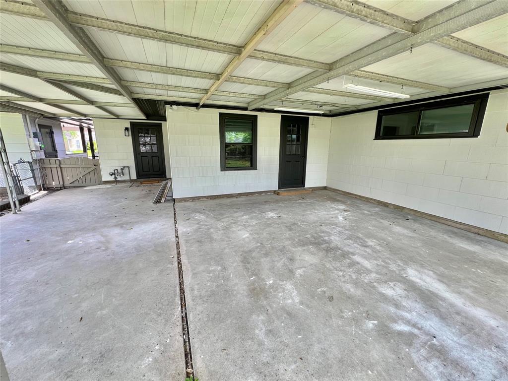 608 Evans Street, Angleton, Texas image 35