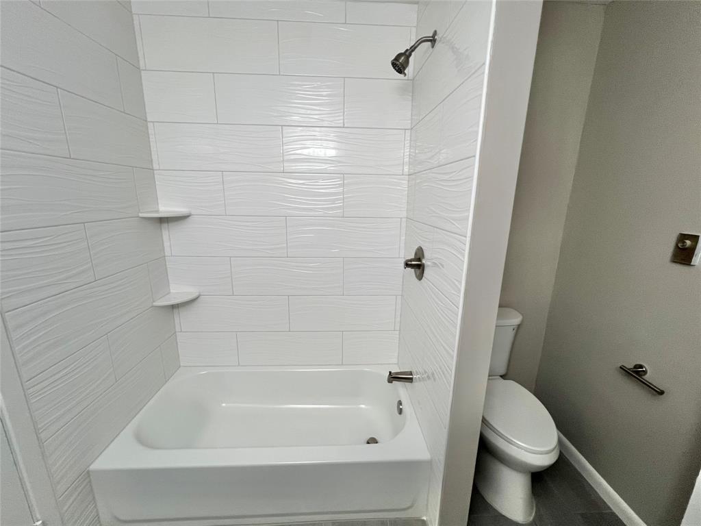 608 Evans Street, Angleton, Texas image 18