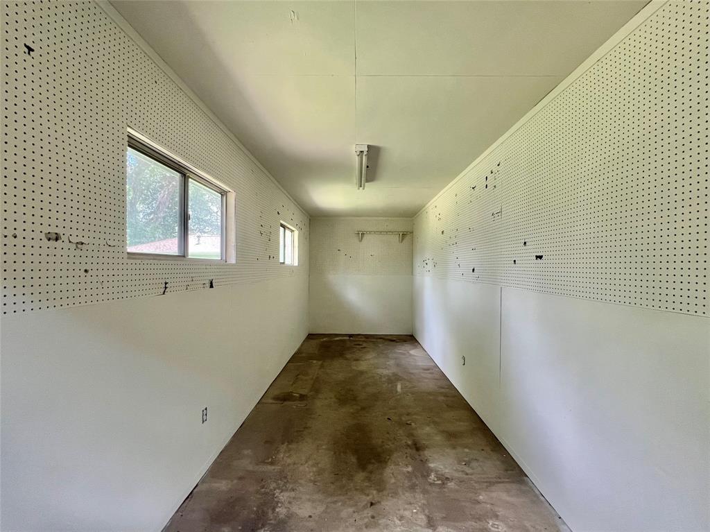 608 Evans Street, Angleton, Texas image 36