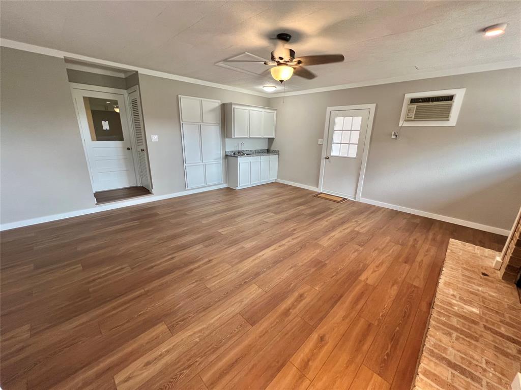 608 Evans Street, Angleton, Texas image 31