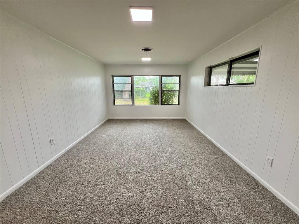 608 Evans Street, Angleton, Texas image 13