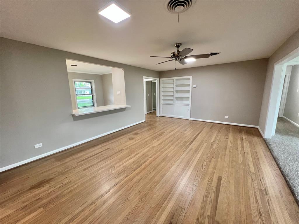 608 Evans Street, Angleton, Texas image 11