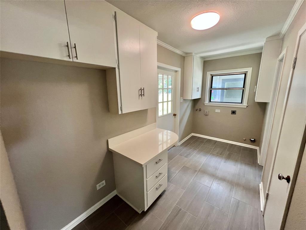 608 Evans Street, Angleton, Texas image 26