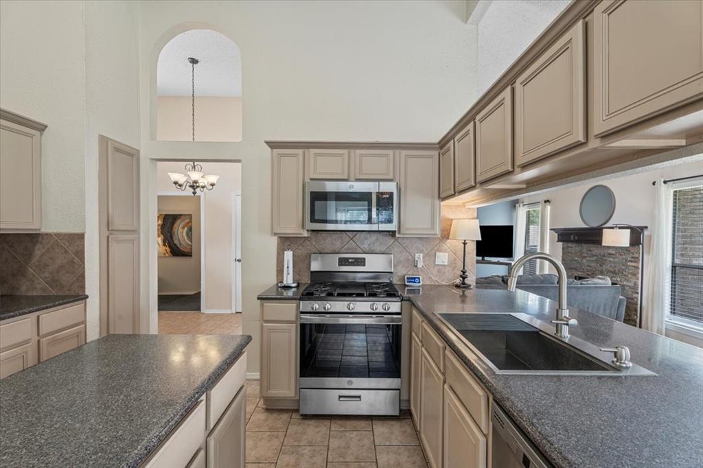 9302 Kirkchapel Court, Spring, Texas image 10