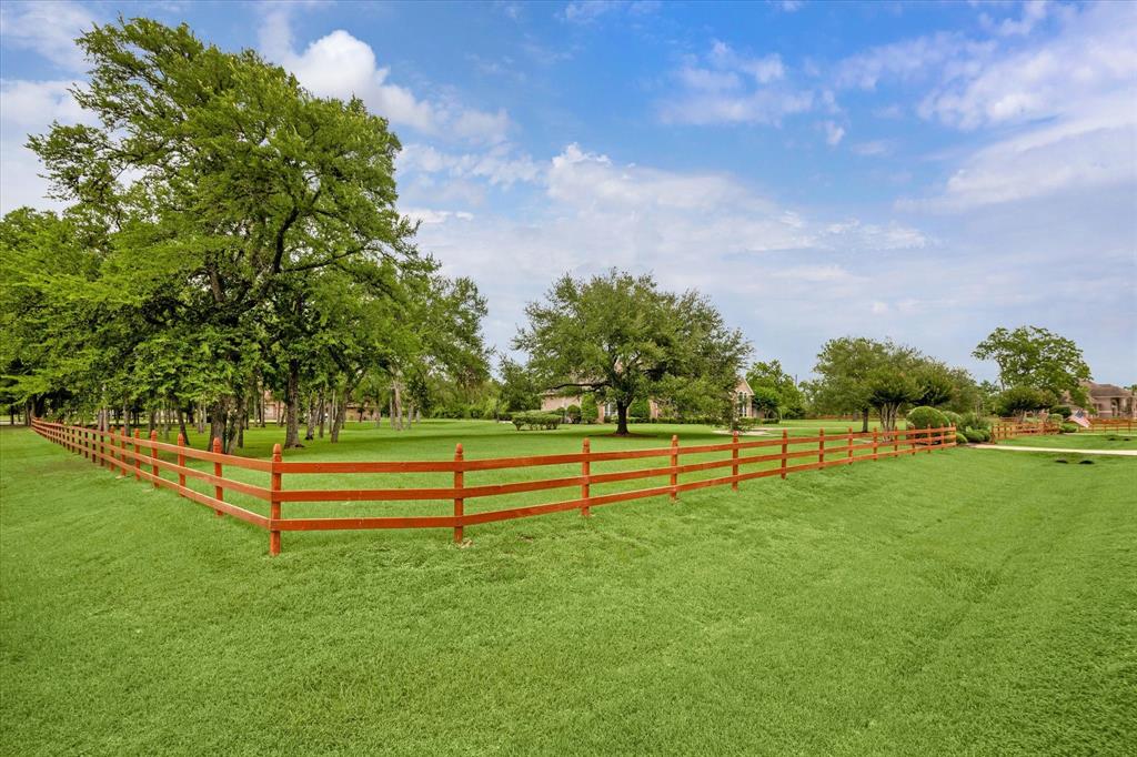 4911 Shiloh Lake Drive, Richmond, Texas image 7