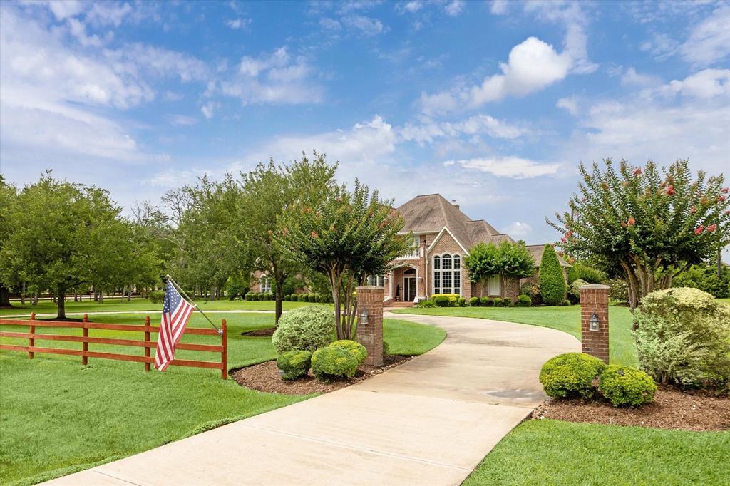 4911 Shiloh Lake Drive