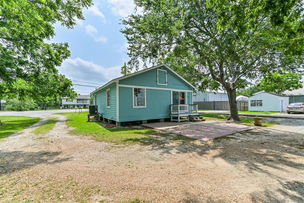 4803 W Bayshore Drive, Bacliff, Texas image 23