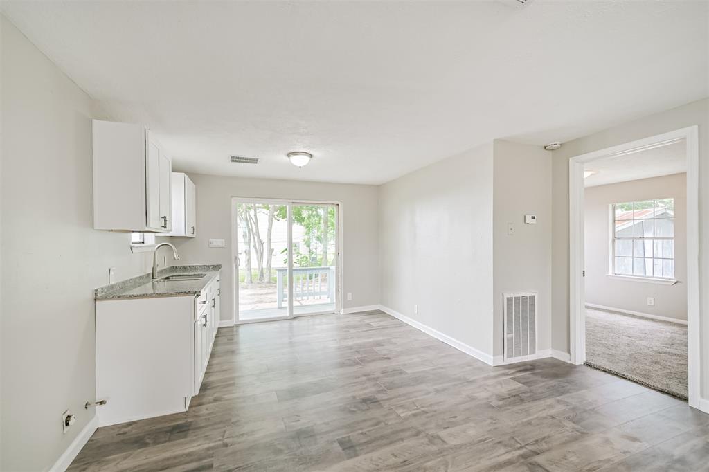 4803 W Bayshore Drive, Bacliff, Texas image 18
