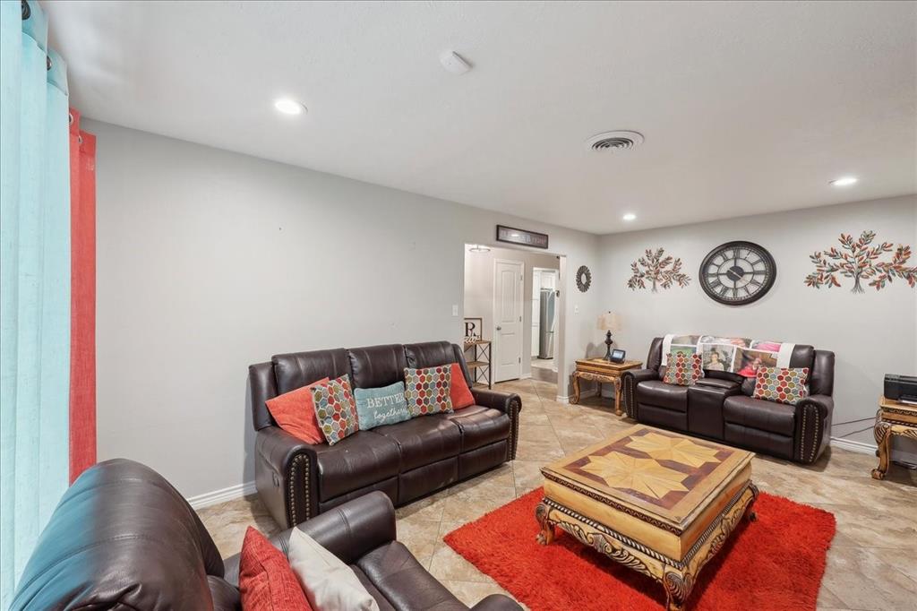 6360 Pansy Drive, Beaumont, Texas image 4