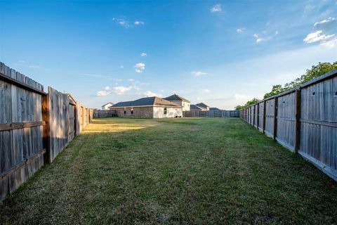 A home in Rosharon