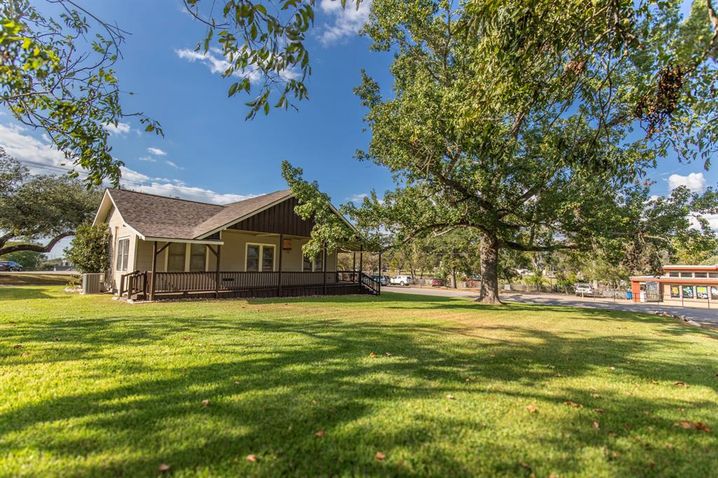 23 W Palm Street St, Bellville, Texas image 13