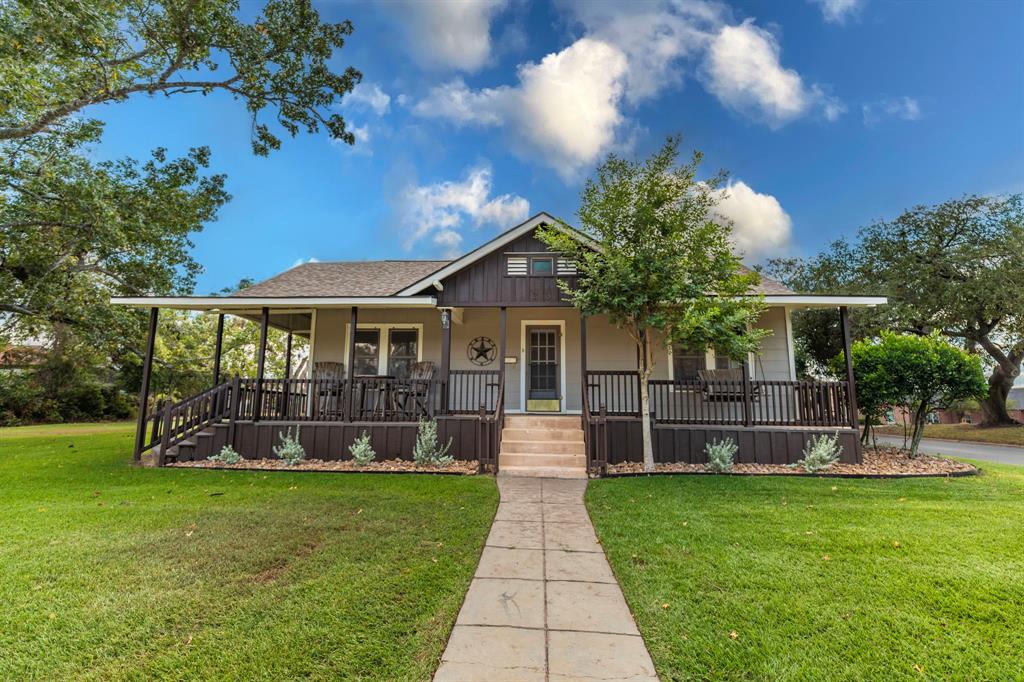 23 W Palm Street St, Bellville, Texas image 1