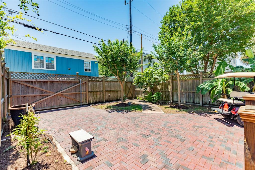 1717 Winnie Street, Galveston, Texas image 12