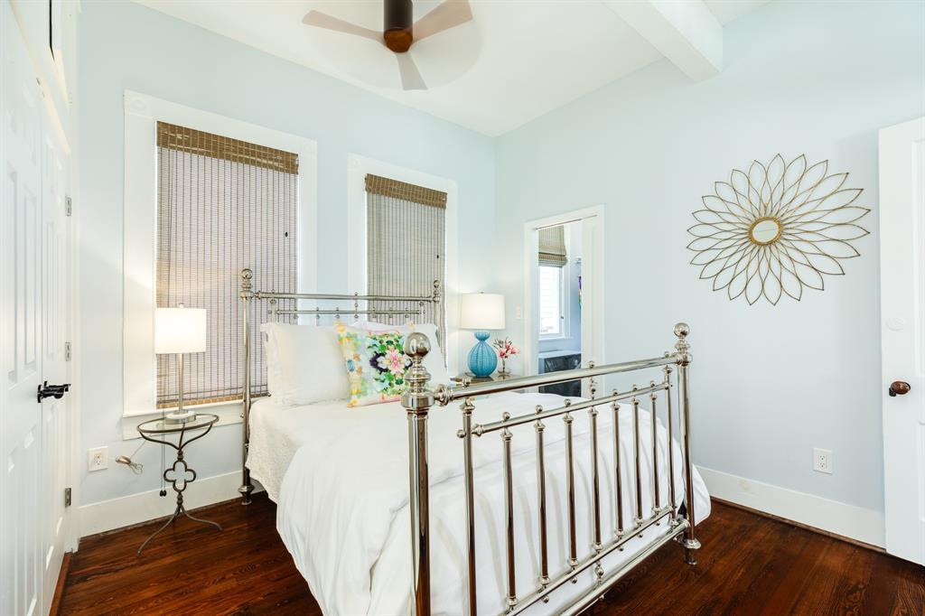 1717 Winnie Street, Galveston, Texas image 32